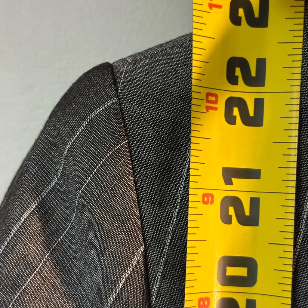 Ellen Tracy Gray Pinstripe Blazer Office Business Suit Separate Size 12 - Image 9