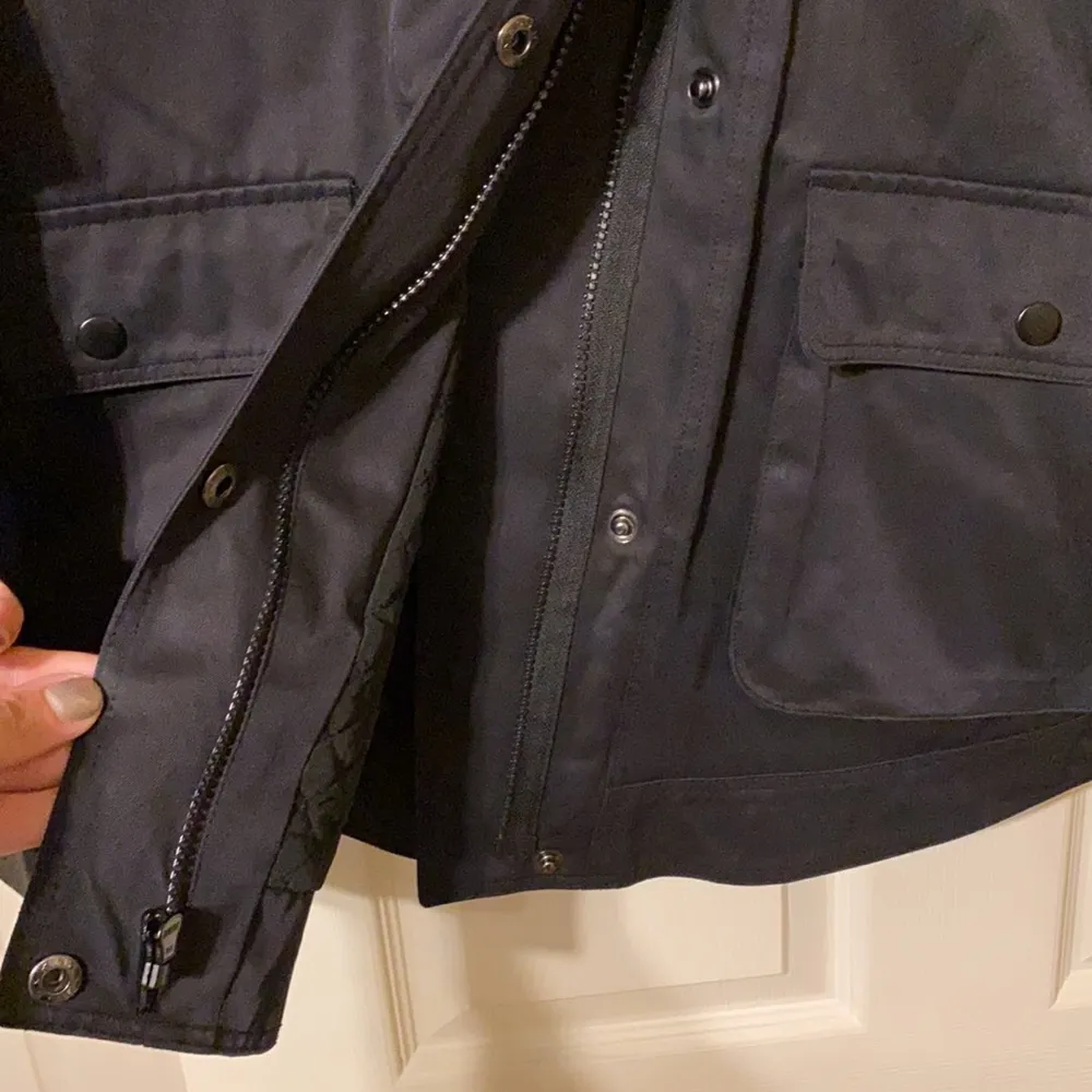 Simply Vera Vera Wang oversized faux fur black hooded coat, size small - Image 6