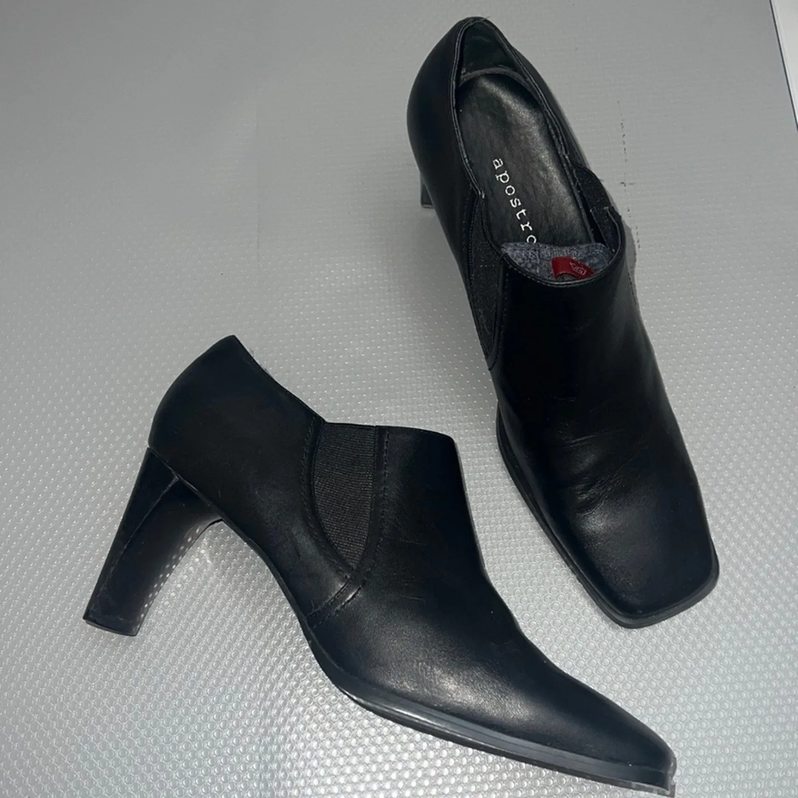 Apostrophe 9.5 Vintage Vibes Low Ankle Booties shoes - Image 2