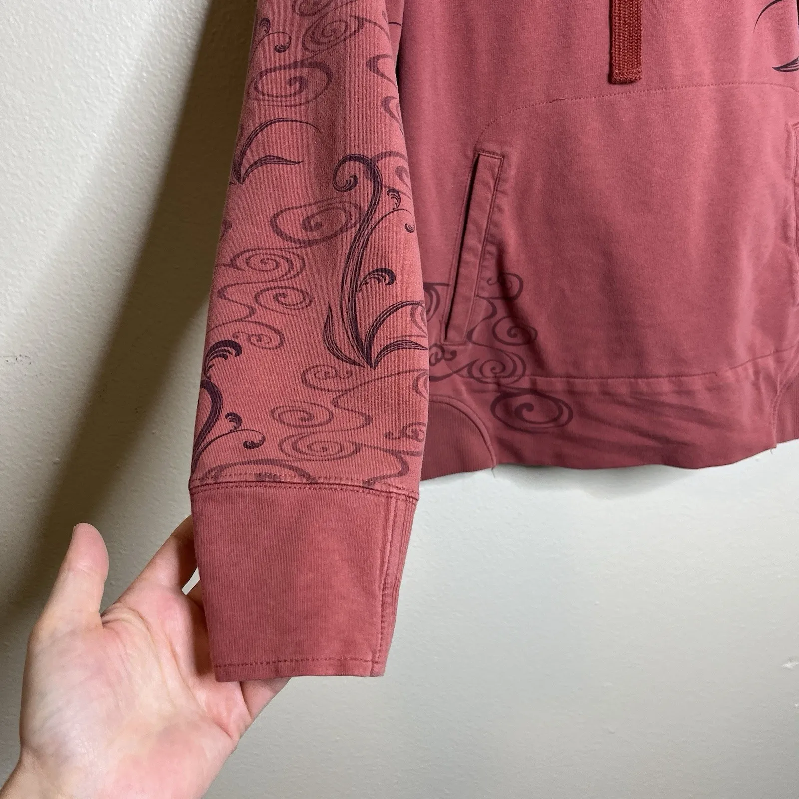 Women's Y2K Sweatshirt Hoodie REI Swirl Graphic 90s Gilmore Girls Organic Cotton Red Size M - Image 3