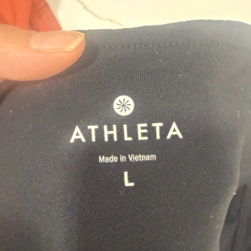 Athleta Women's Black Leggings - Image 4