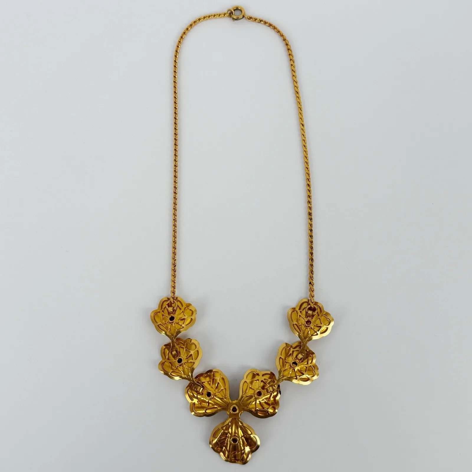 Vintage 1950s Gold Tone Water Lily Flower Necklace Red & Blue Rhinestones - Image 6
