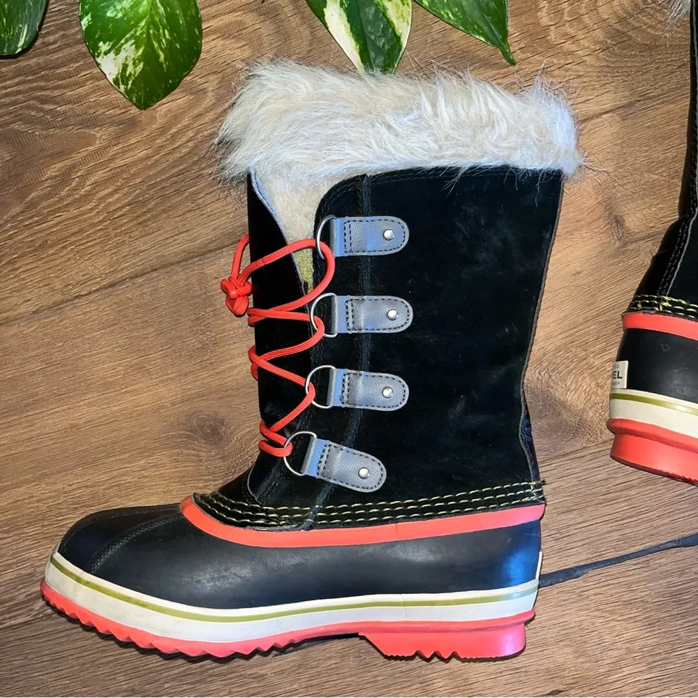 Sorel Joan of Arctic Apres Ski Boots Suede - Image 3
