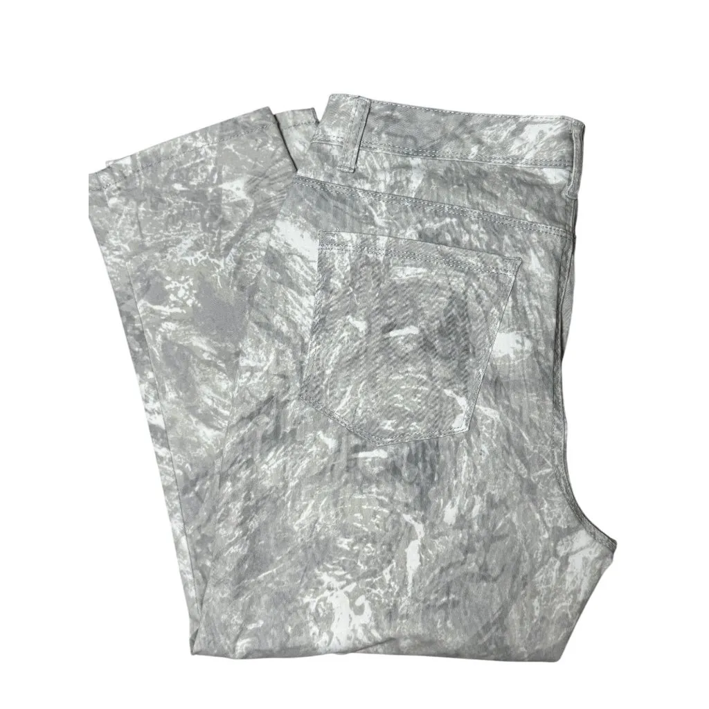 Bandolino Womens Selene Acid Wash Camo White Gray Printed Capri Pants Size 8 - Image 2