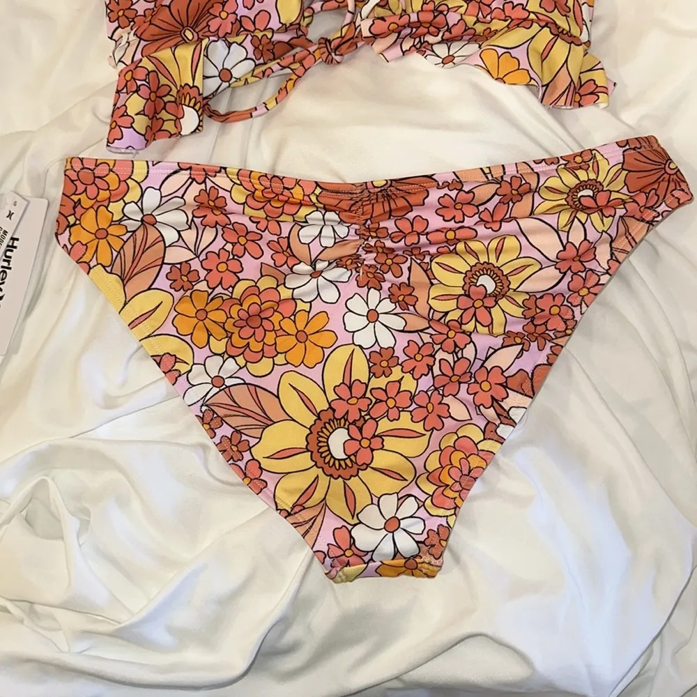 Hurley 2 Piece Bathing Suit - Image 5