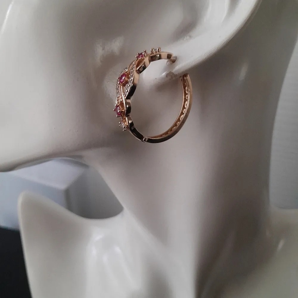 Large Gold Filled Huggie Style Hoop Earrings Pink and Clear Crystal's New - Image 4