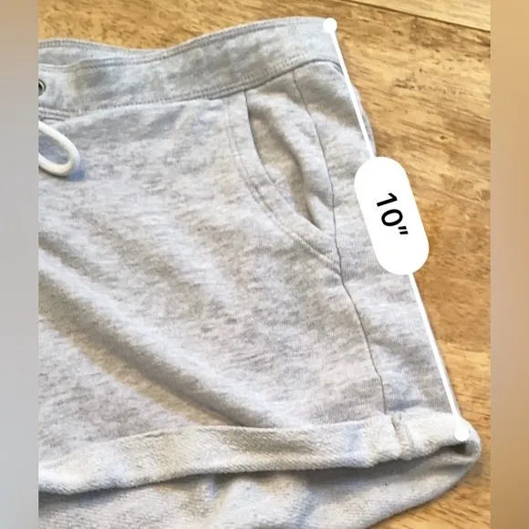 Aerie Women’s Medium Light Gray Cotton‎ Blend Shorts - Image 5