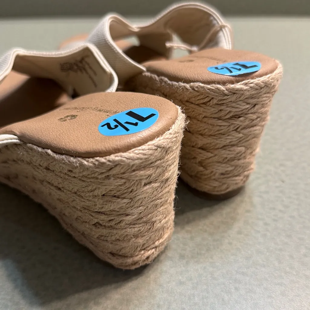 Tommy Bahama Women's Cream and Tan Espadrilles - Image 4