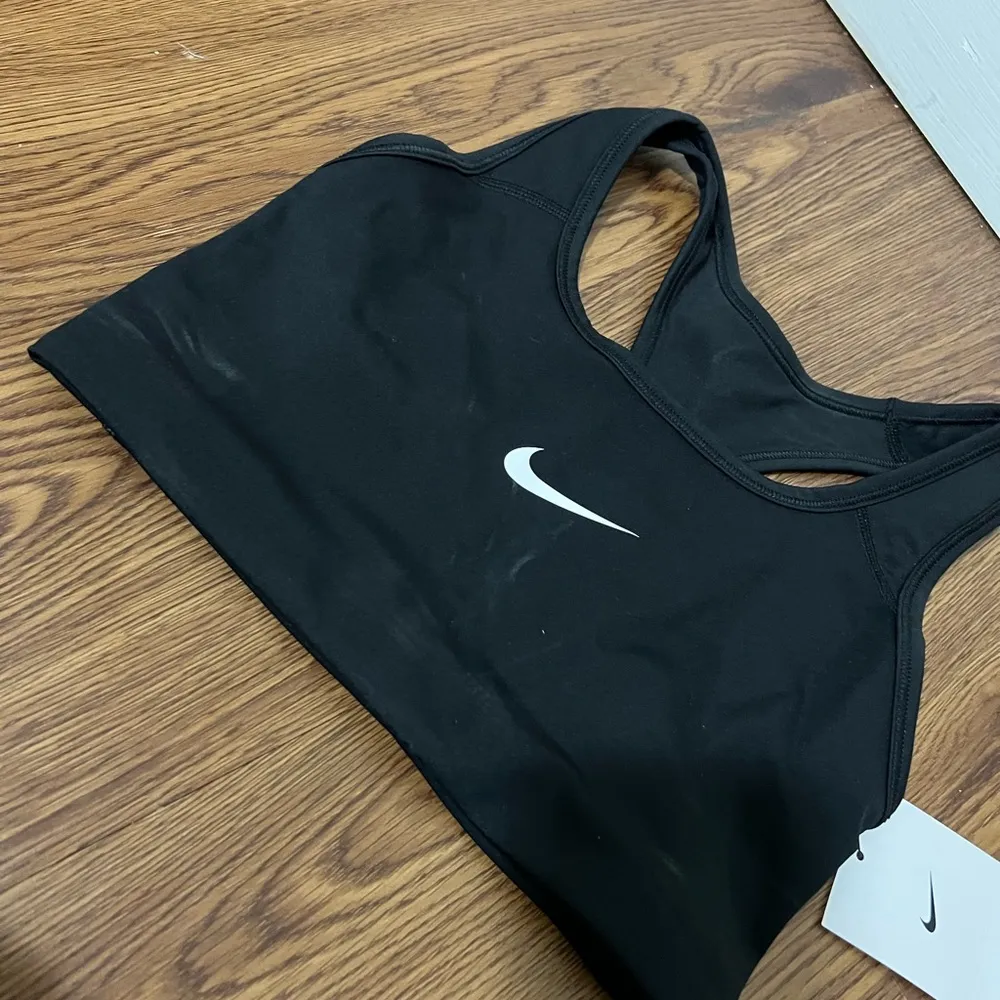 NWT Nike Black Medium Support Non Padded Swoosh 2.0 Sports Bra Size Small - Image 3