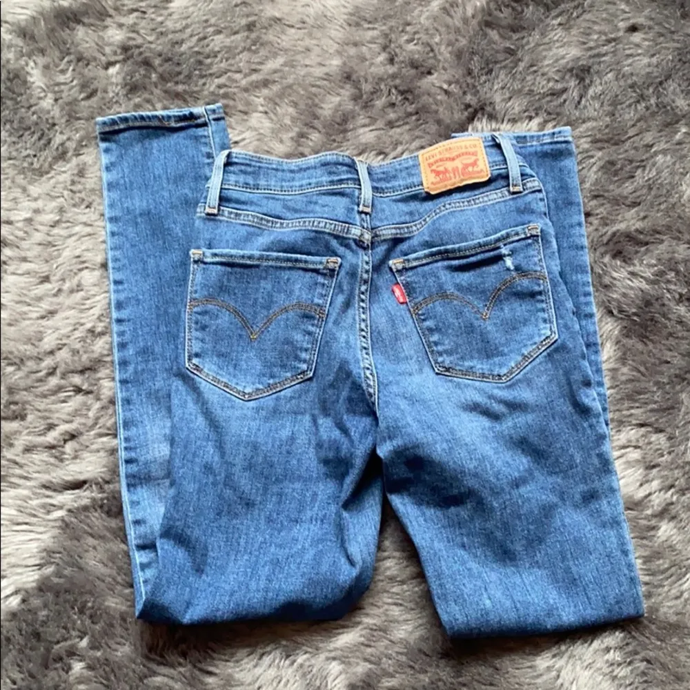 Levi’s 721 Distressed High Rise Skinny Jean - Image 6