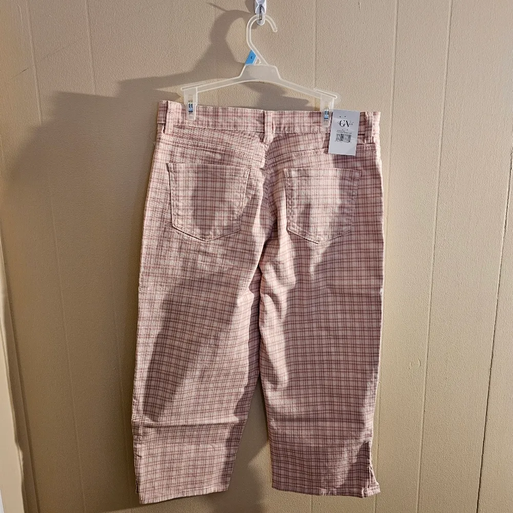 Gloria Vanderbilt Amanda Pink and White Gingham Plaid Capris - Image 6
