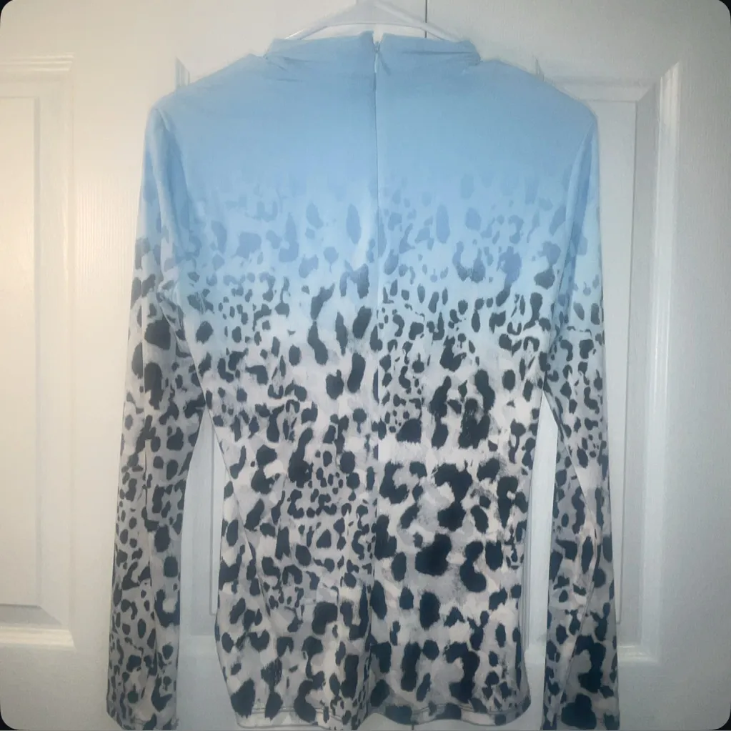 Calvin Klein Blue and Black Patterned Blouse - Image 3