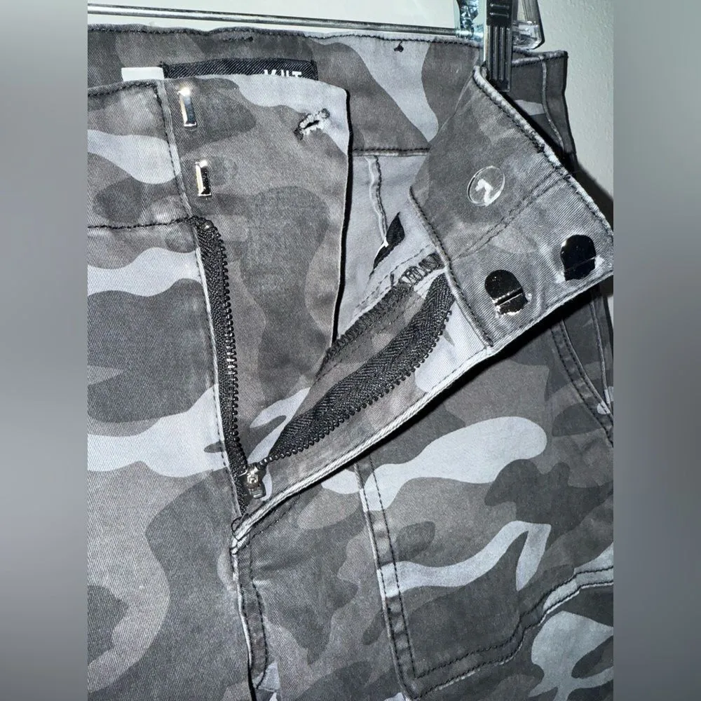 Kut from the Kloth Reese ankle straight leg Camouflage Cargo Pants size 2 #720 - Image 7