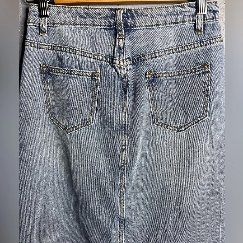 White Fox Boutique Take My Picture Denim Maxi Skirt – Blue Wash.  size XS. NWT - Image 8