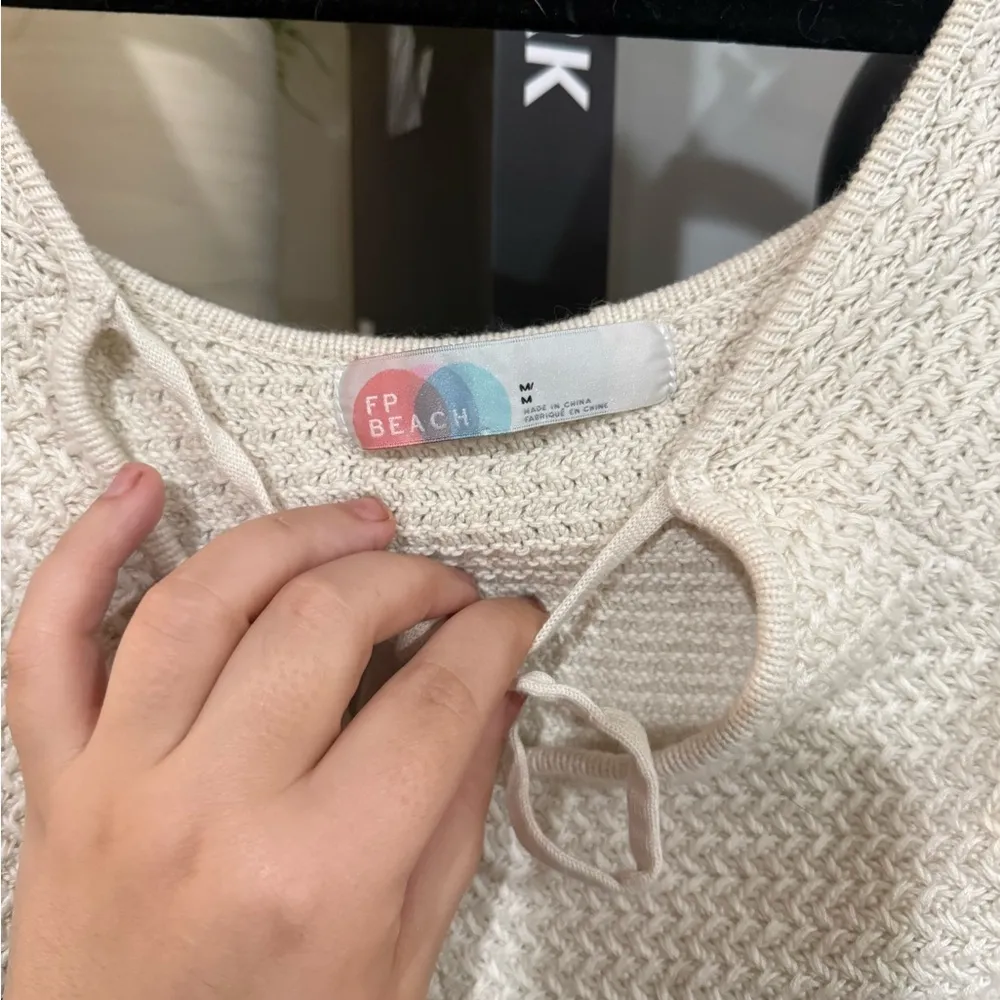 Free People beach  Cream Tie Front Ribbed Crop Top size medium - Image 5