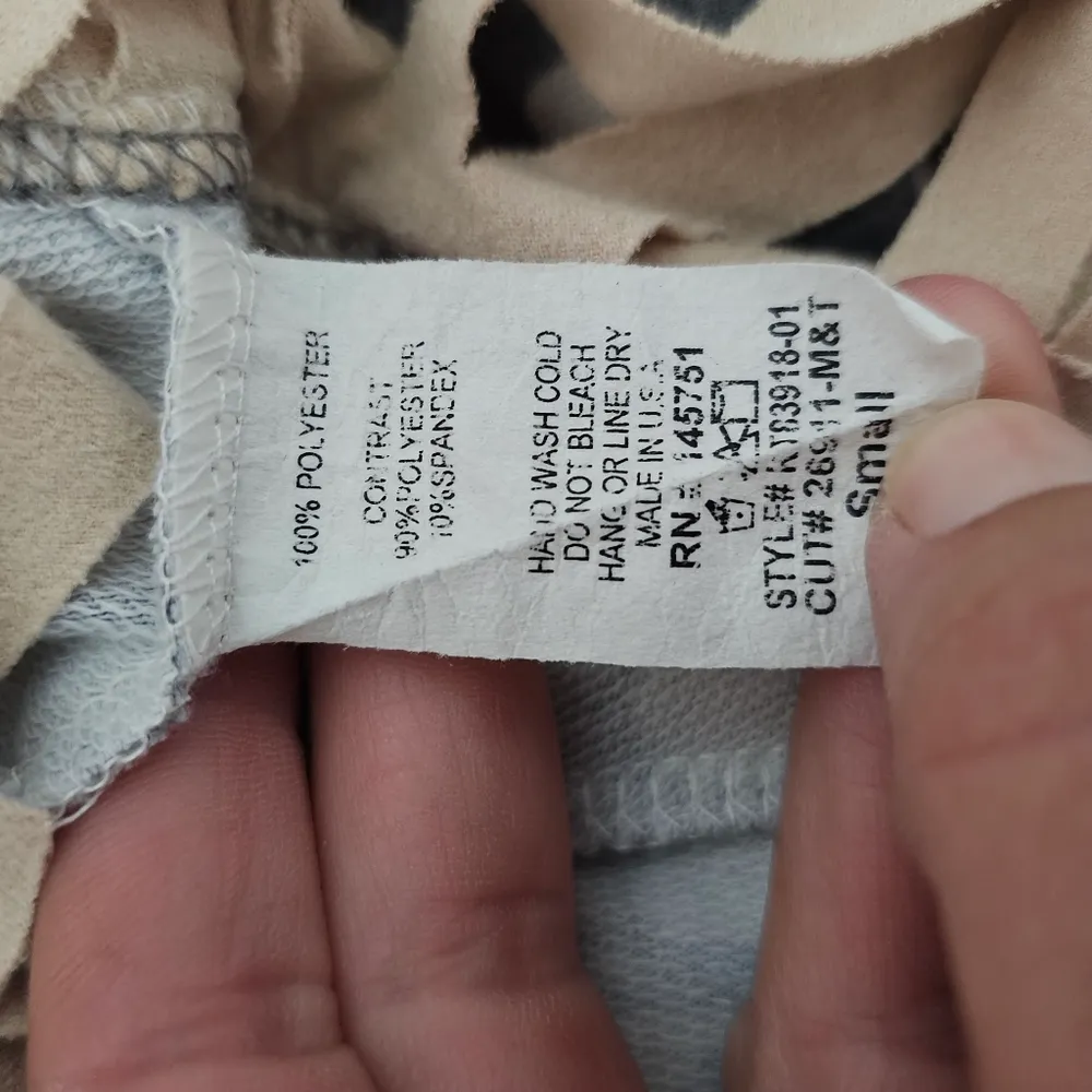 Peach Love California Gray & Cream Leopard Fringe Dolman Sweatshirt Size Small - Image 6