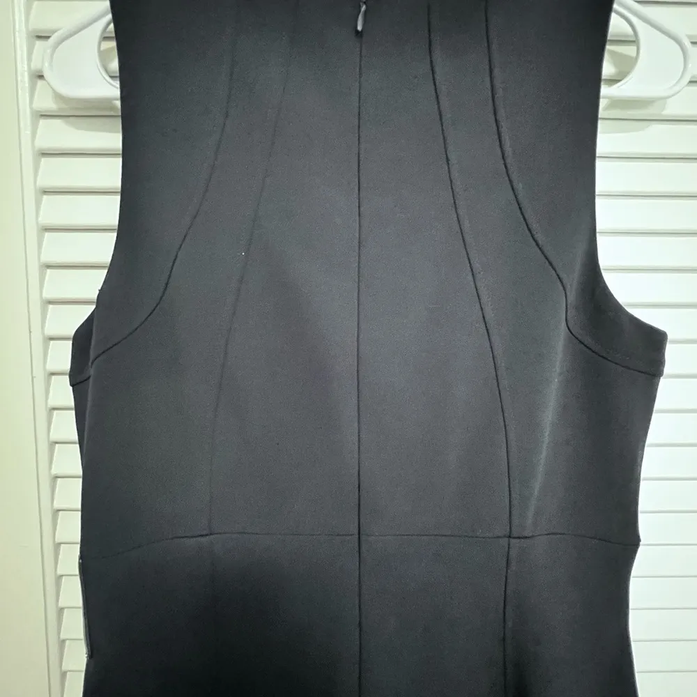 Ivanka Trump Navy Sheath Midi Dress Crew Neck Sleeveless Sz 8 Belted - Image 2