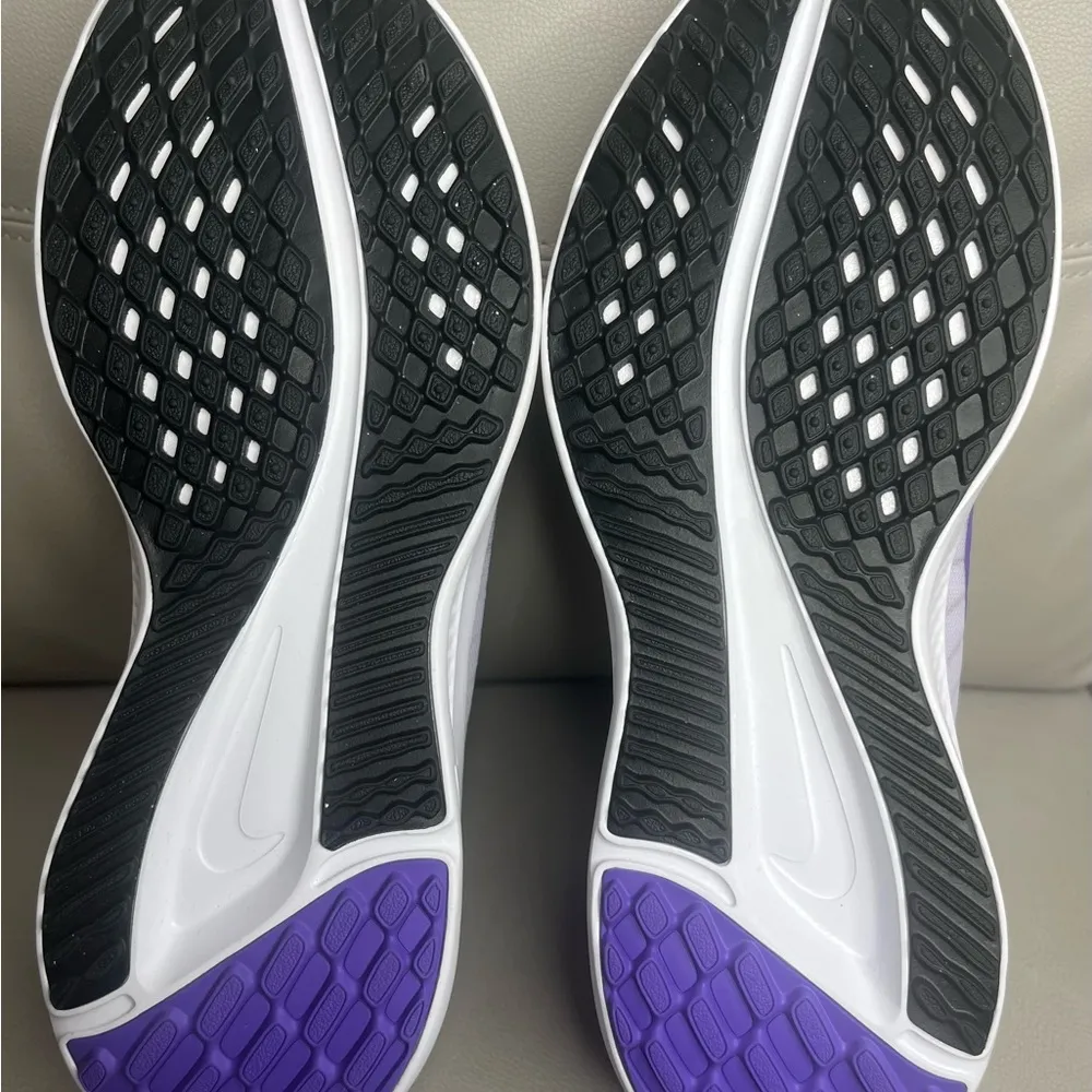 Nike Quest 5 Ivory Purple Athletic Running Shoes Women's Size 11 NEW - Image 7