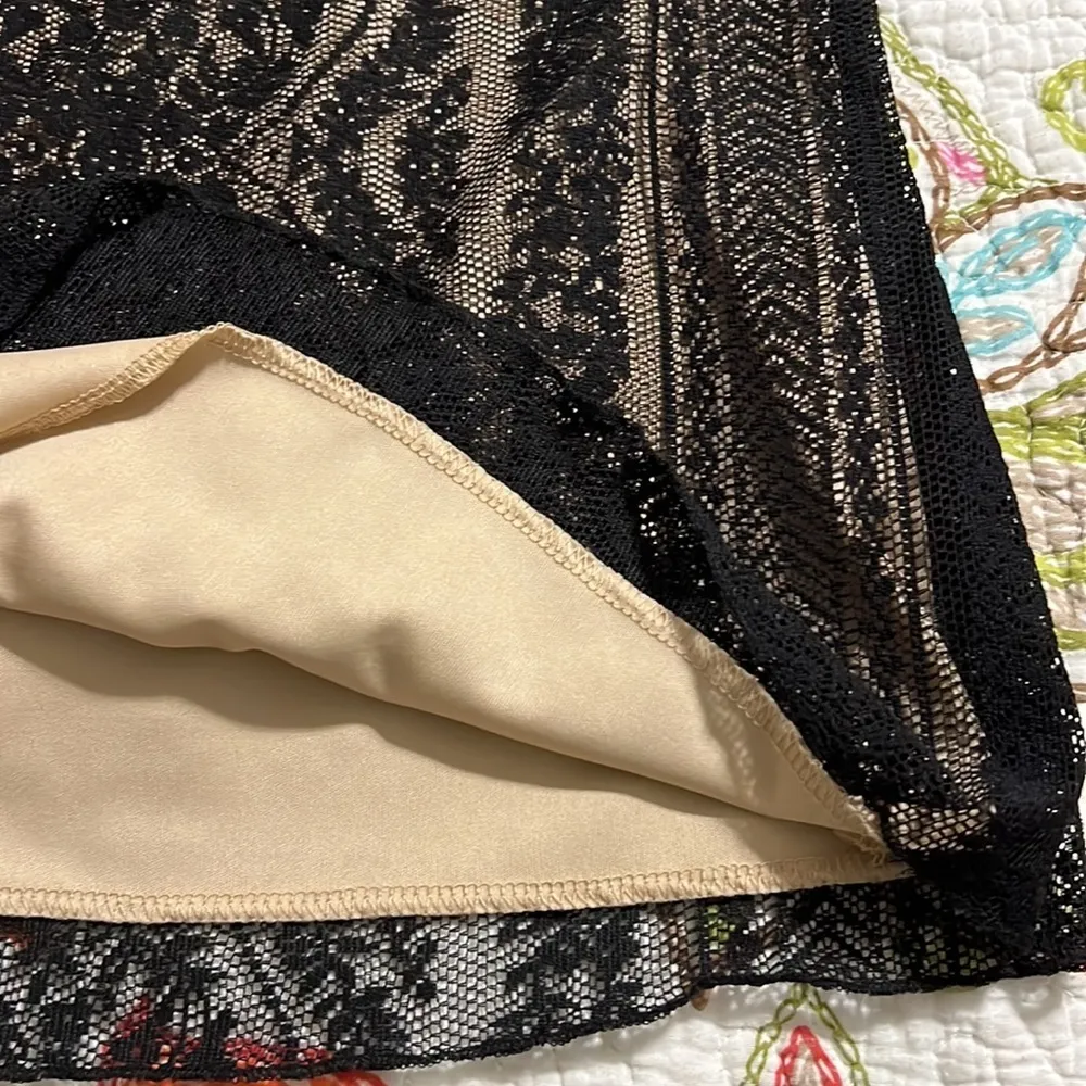 Liberty Love small juniors black lace blouse large bell sleeves tan lined dressy - Image 6