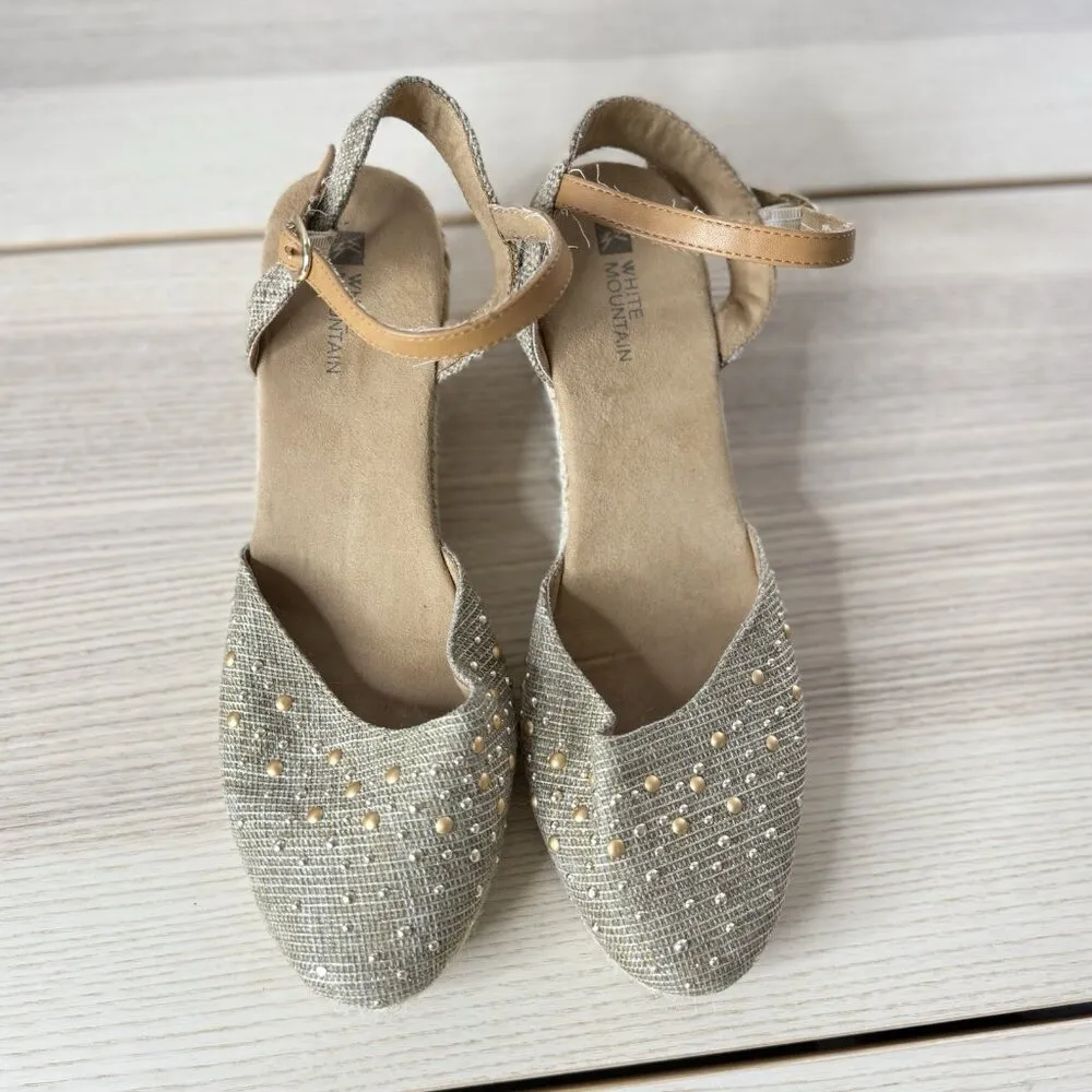 White Mountain 8M Light Green Sailboat Espadrille Wedge Gold Tone Embellished - Image 2