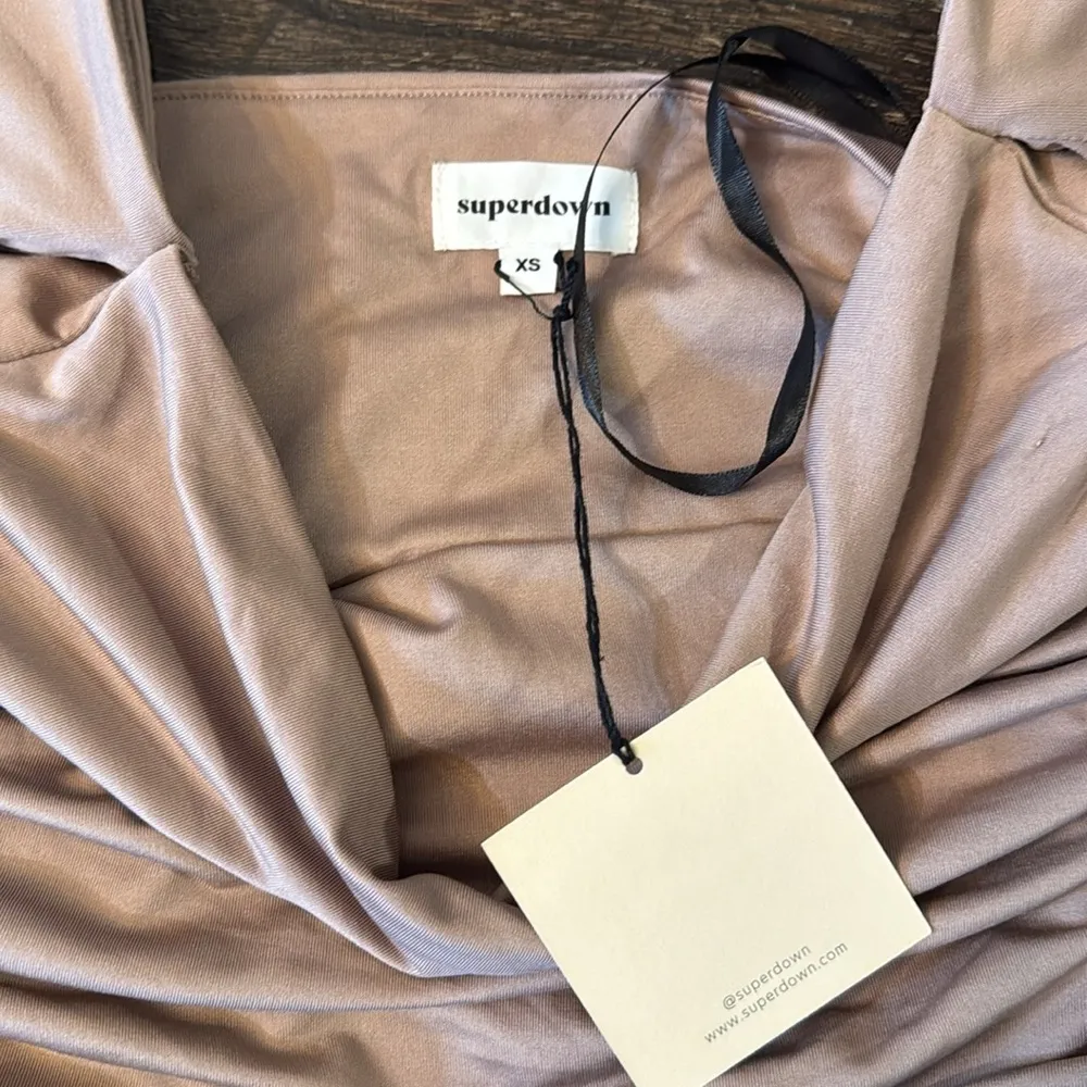 Superdown Taupe Off Shoulder Bodycon Mini Dress XS Ruched Going Out Party NWT - Image 5