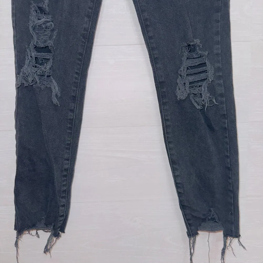 SO. Women's Black Wash Denim High Waisted Distressed Mom Jean size 1/25 - Image 4