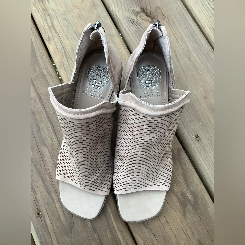 Vince CAMUTO booties 🌹STYLISH and COMFY 🌟 - Image 8