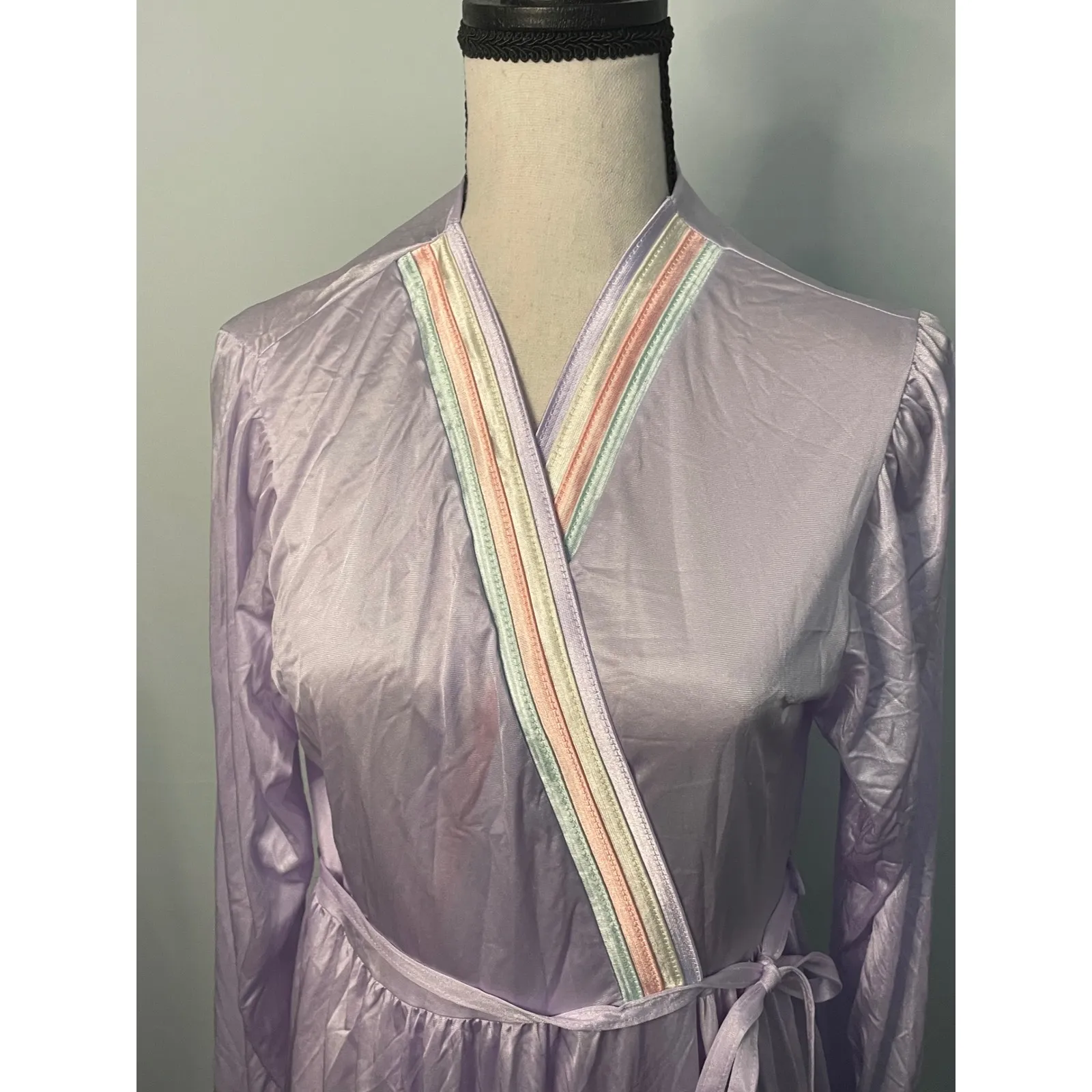 Vintage Lilac Robe Long Lounge Wear Rainbow‎ Trim Belted Womens Sleepwear Purple Size M - Image 4