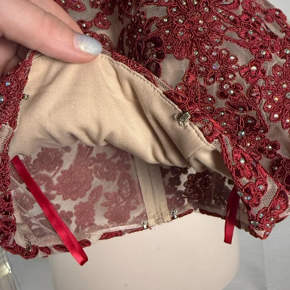 Jodi Kristopher Red Embellished Crop Tank Top - Image 3