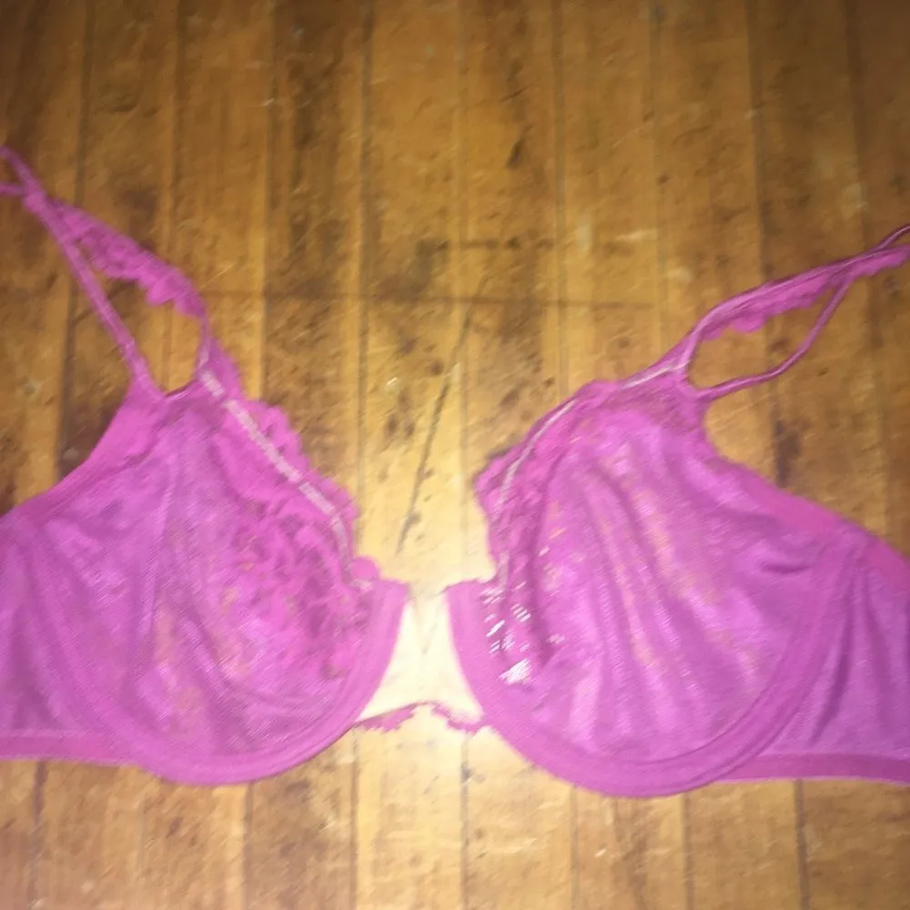 Victoria’s Secret unlined lacy 34C underwire bra - Image 2
