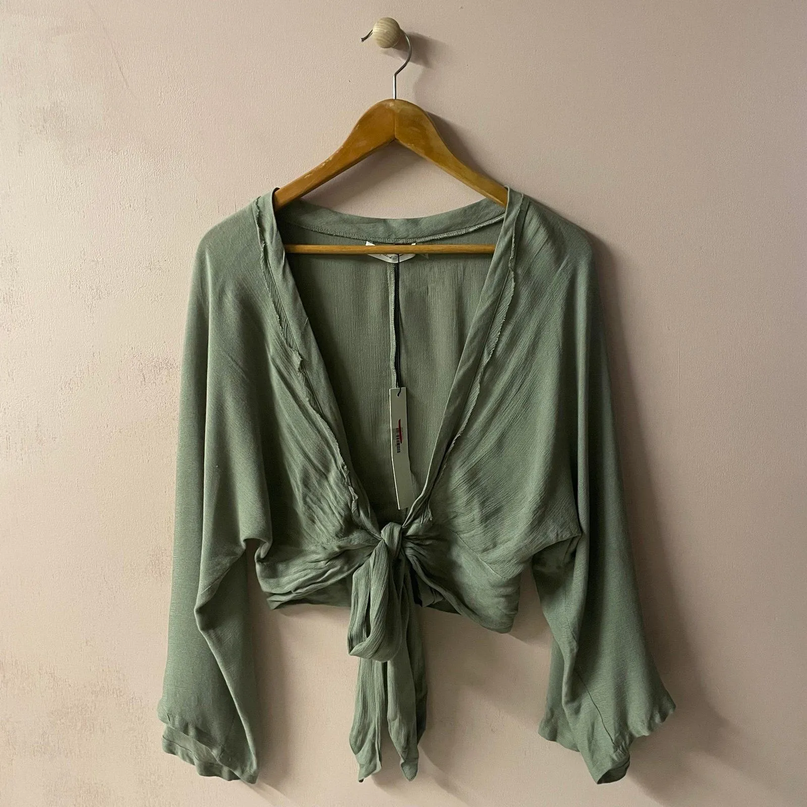 Mustard Seed NWT Sage Green Tie-Front Cropped Top/Cover-Up Size M - Image 9