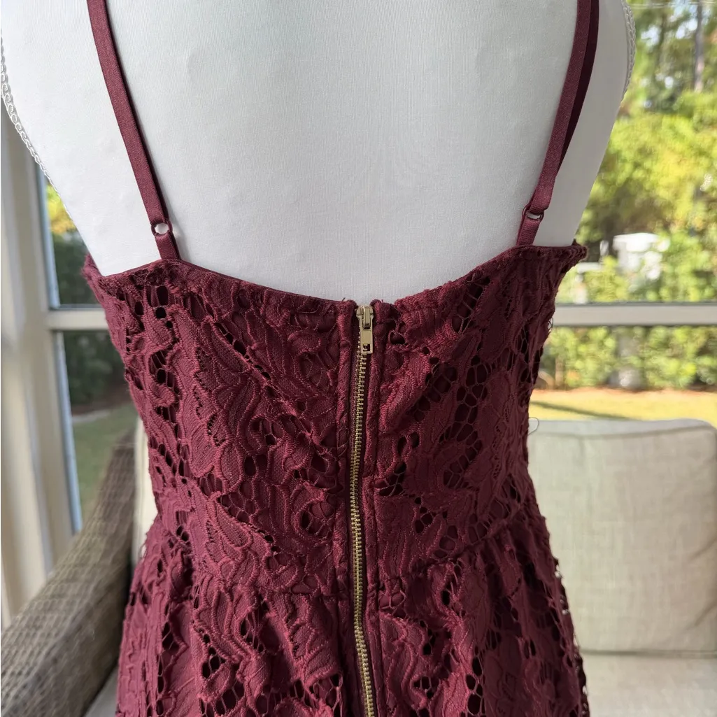 Charlotte Russe Burgundy Lace Mini Dress- Size M - Image 4