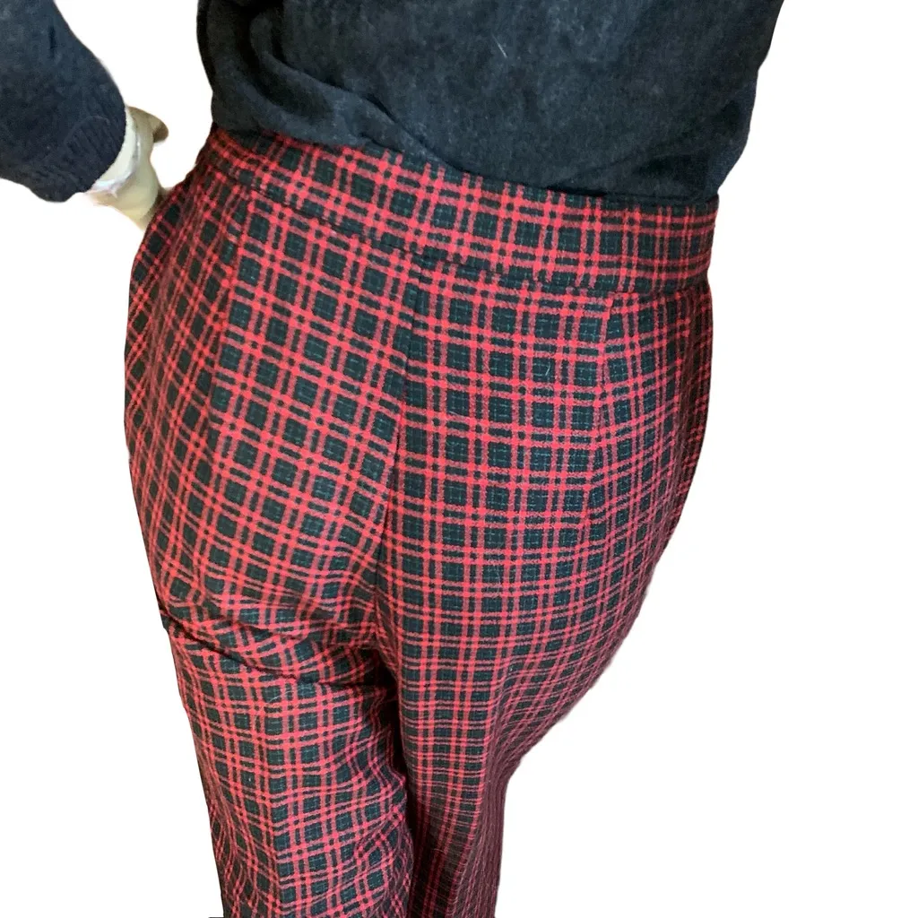 VINTAGE 1980'S LESLIE FAY RED, BLACK & GREEN PLAID STIRRUP TROUSERS (10) Red - Image 6