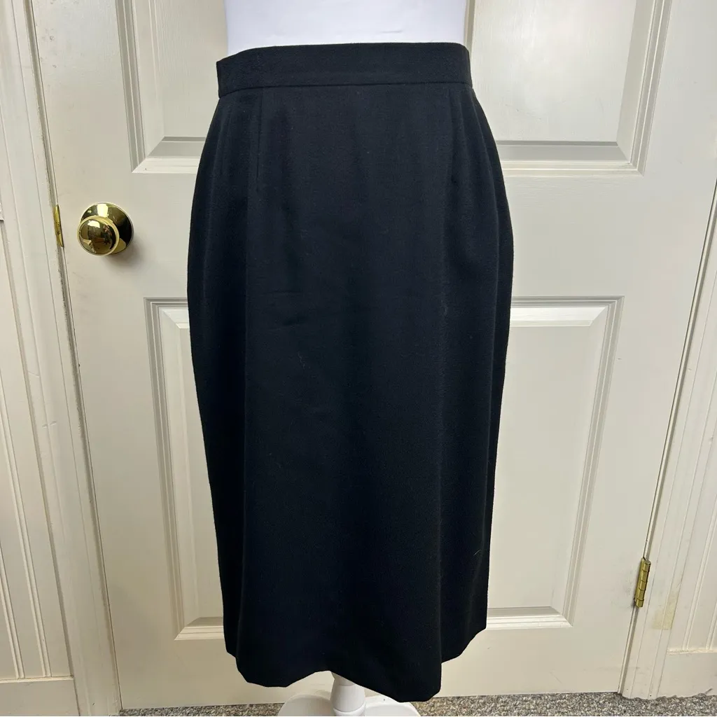 Vintage 1990s Bill Blass Skirt Suit 100% Wool Black Red Waist Sash Lined Size 10 - Image 6