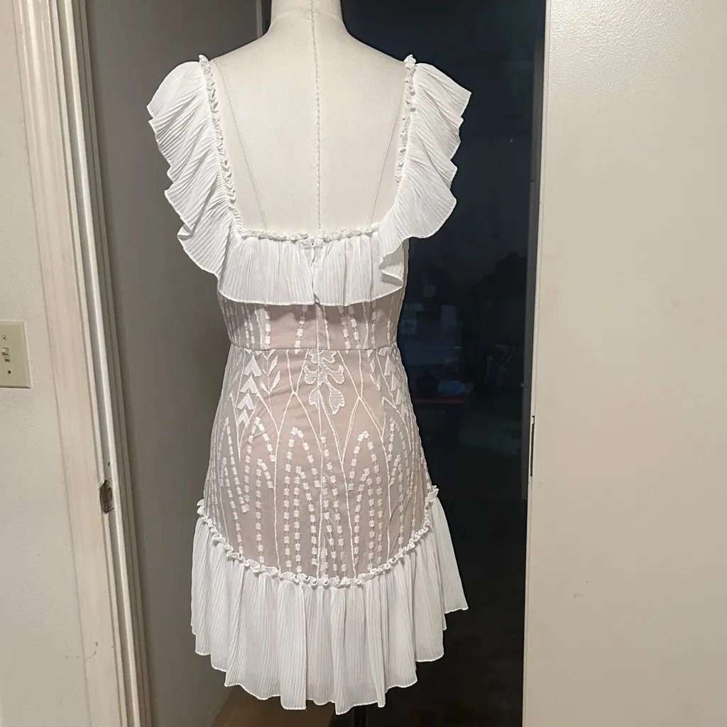 NWT Dreamy Off-Shoulder Mini Dress White - Image 8