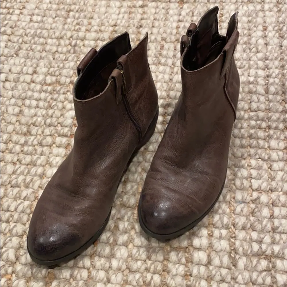 NEW  distressed zip pull on moto bootie boot 7.5 brown leather grunge - Image 2