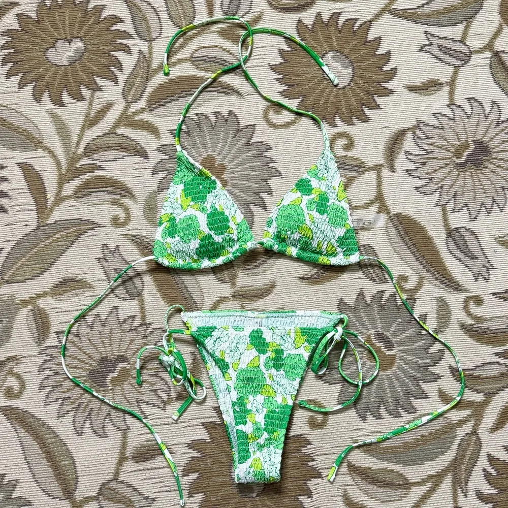 Floral Bikini Swimsuit 2pc Green String Smocked L Large - Image 2