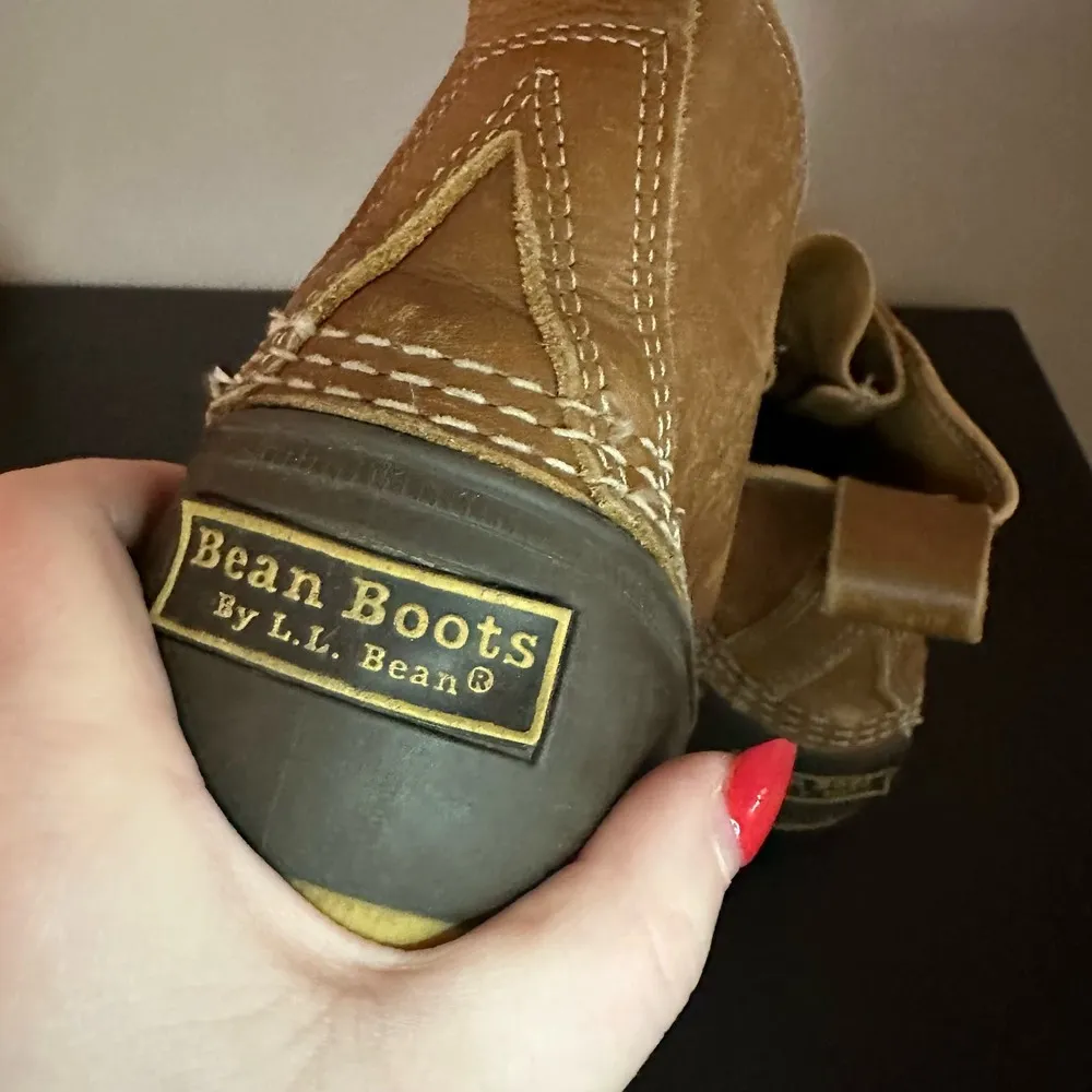 L. L. Bean Women's 6" Bean Boots Size 7 Wide - Image 4