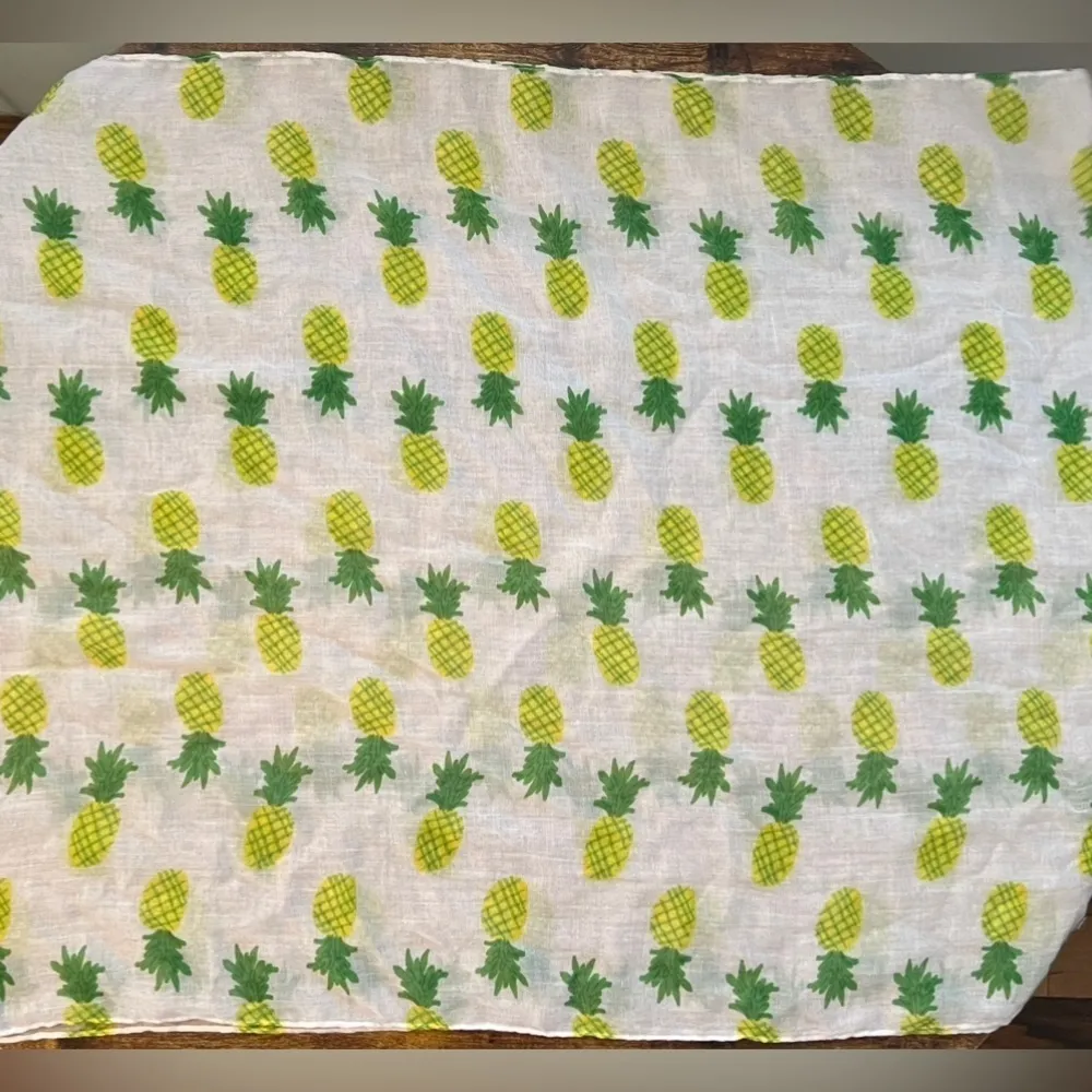 Pineapple print womens infinity scarf - Image 2