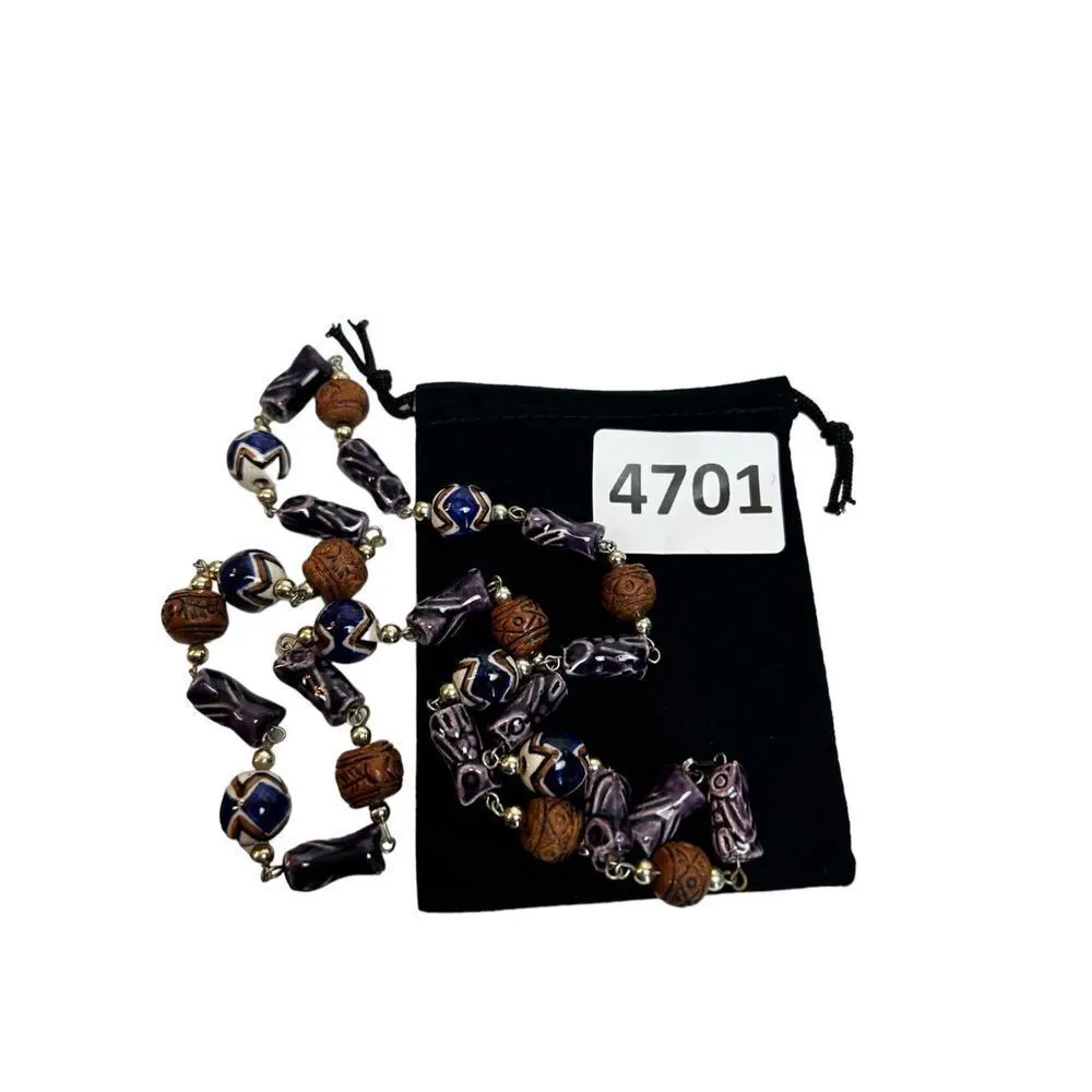 Artisan wooden and plastic painted beads - Image 8