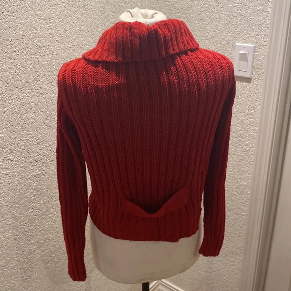 St. John’s Bay Red Chunky Cable Knit Cardigan EUC Sz M Acrylic Button Down - Image 4