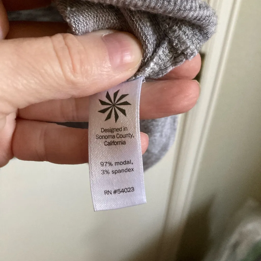 Athleta Blissful Cowl Neck Heather Gray Long Sleeve Hoodie A230 - Image 3