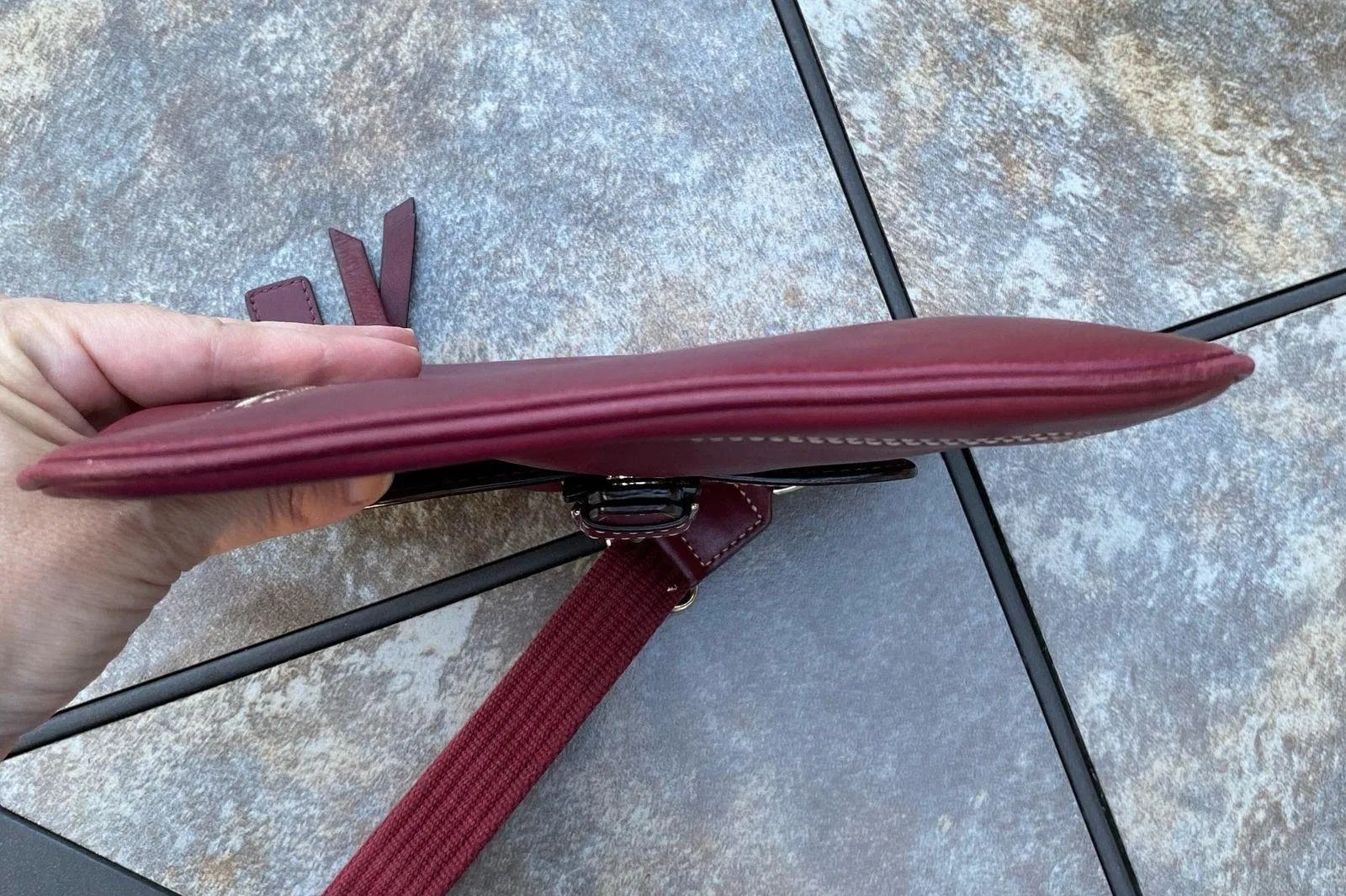 COACH Vintage Red Leather Swing Pack Crossbody Bag - Image 5