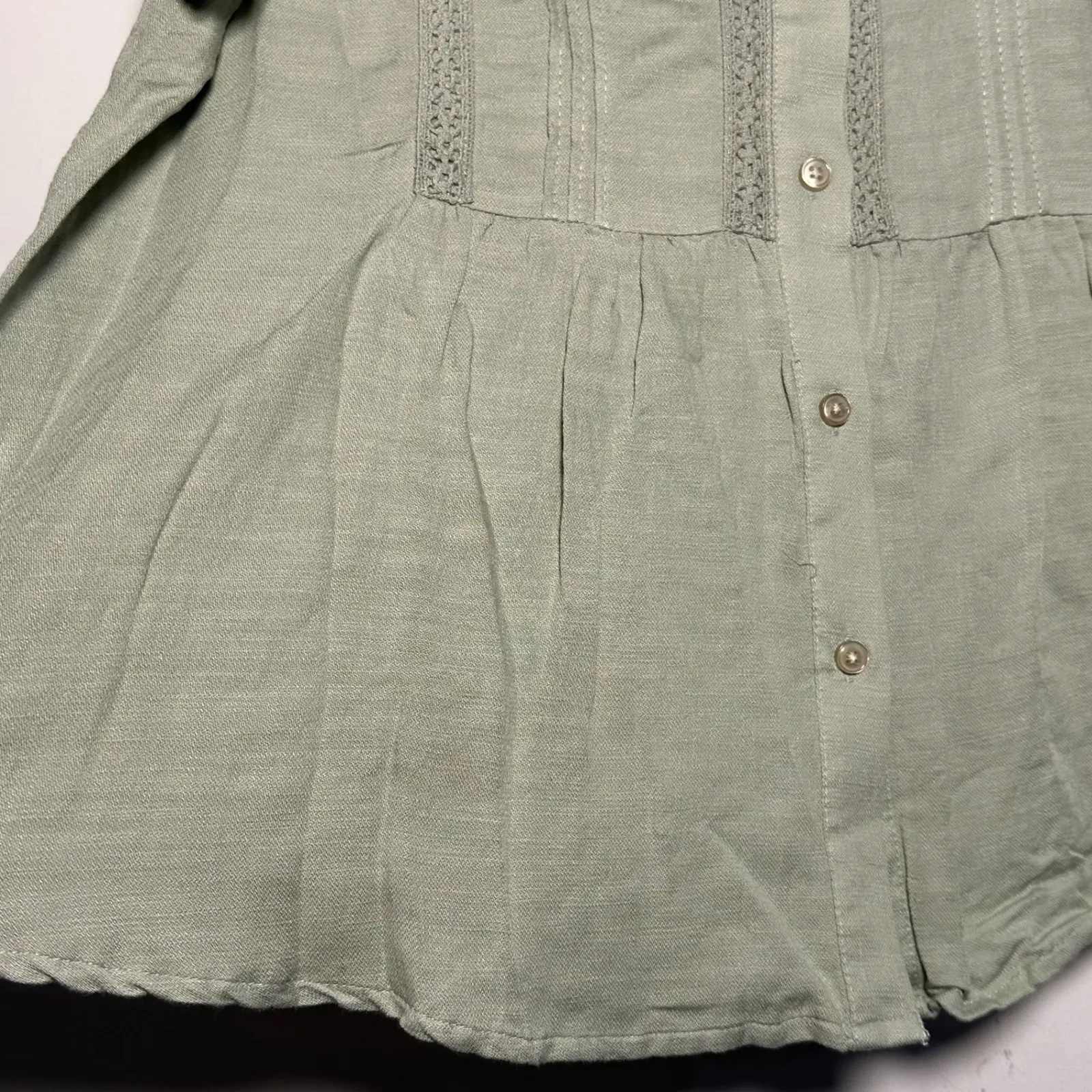 Lucky Brand Sage Green Lace Trim Tunic Shirt Womens Size Small Short Sleeve - Image 7
