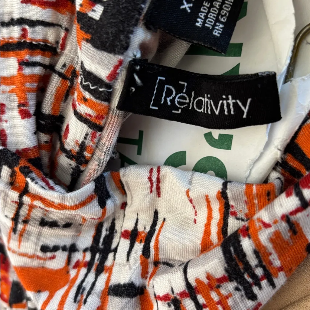 Relativity Abstract Orange and Black Top xl - Image 5