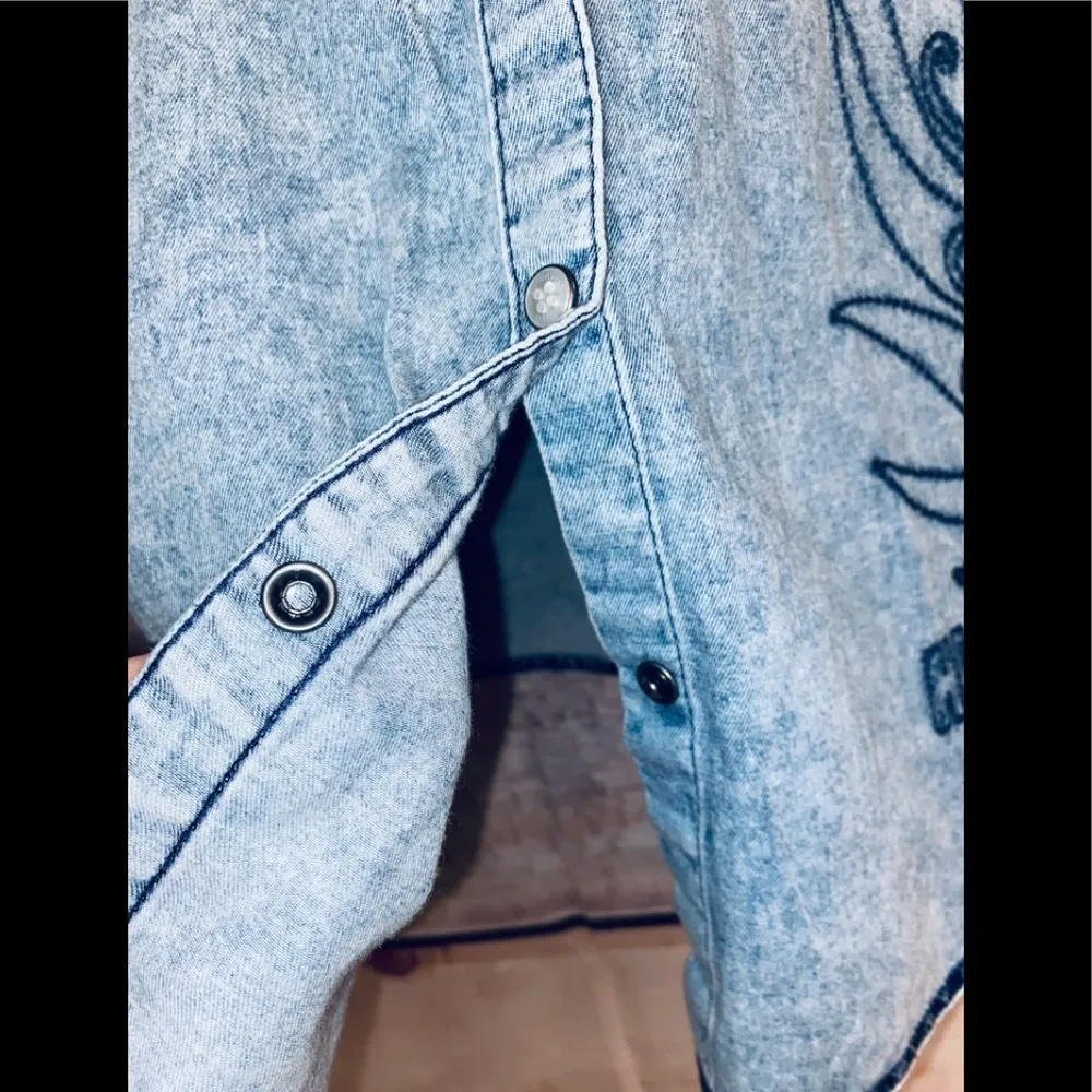 Harley-Davidson Denim Top sz M - Image 4