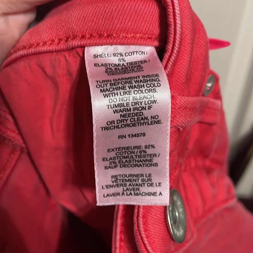 Vineyard Vines Red Denim Shorts - Image 7