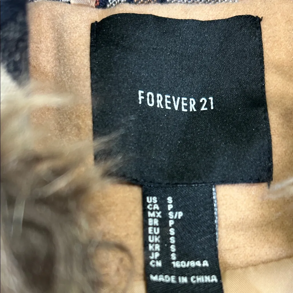 Forever 21 Camel Coat with Faux Fur Trim - Image 6