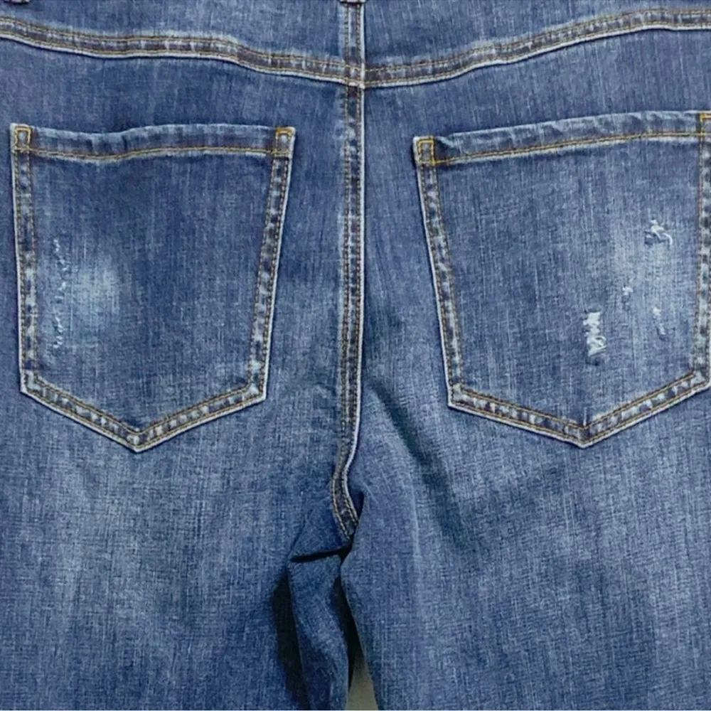 Cabi 6068 Button Fly Straight Jeans Spring 2022 Size 8 EUC - Image 9