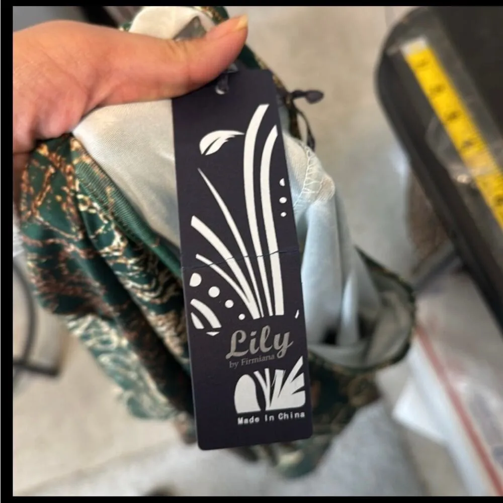 Lily by Firmiana green gold glittery loose fit top special occasion size 4X - Image 4